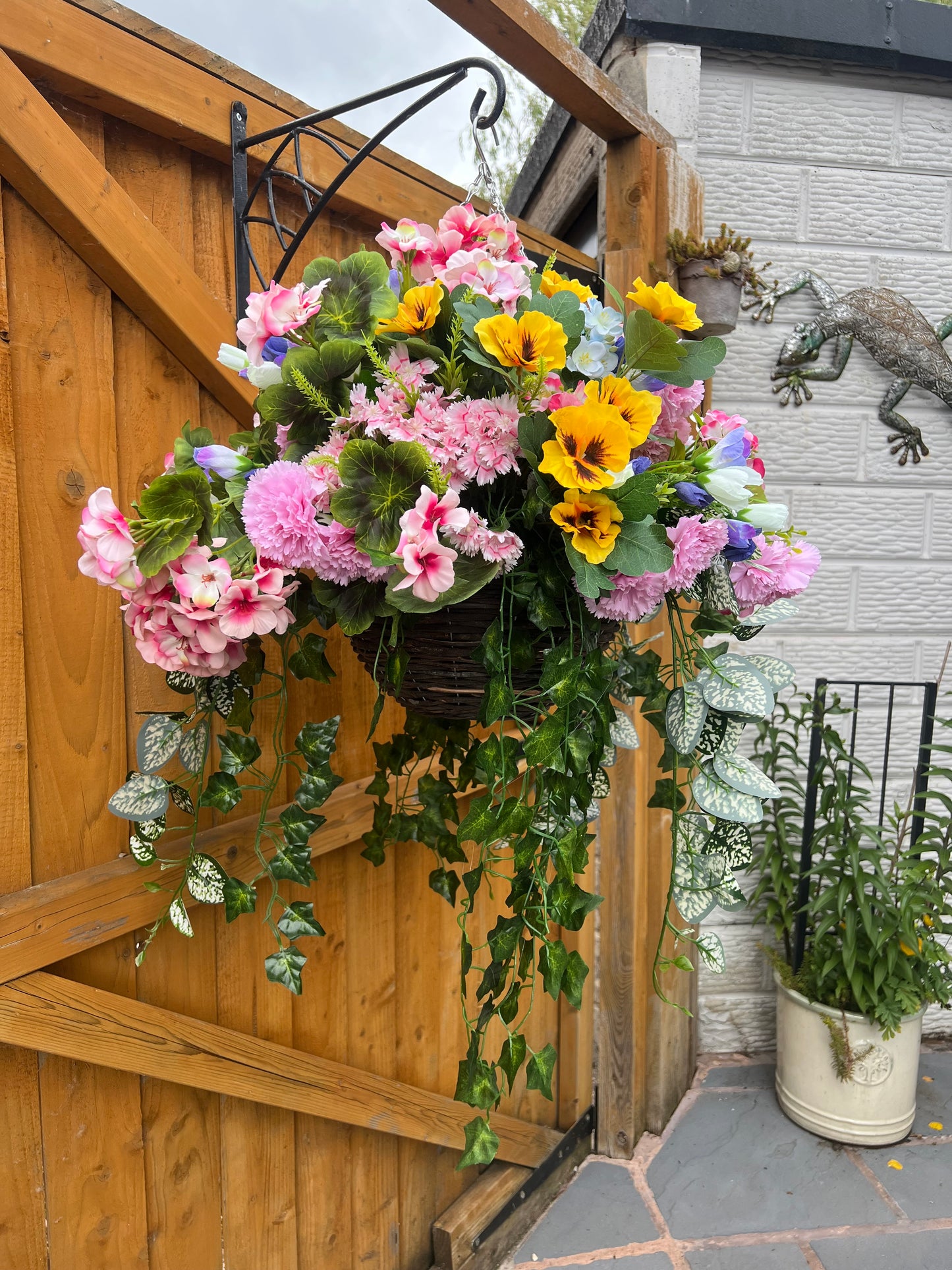 Roxanne Hanging Basket