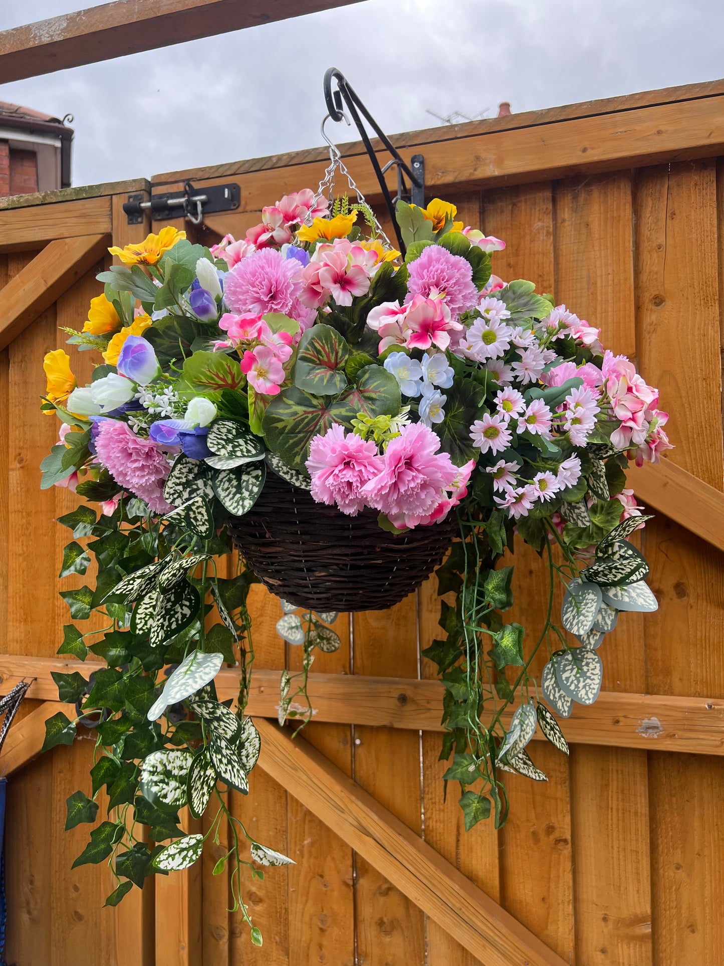 Roxanne Hanging Basket