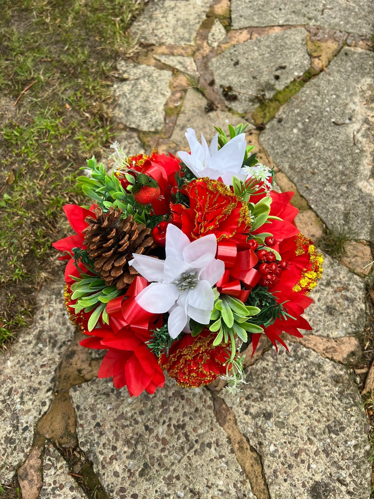 Christmas Memorial Crem Pot Arrangement